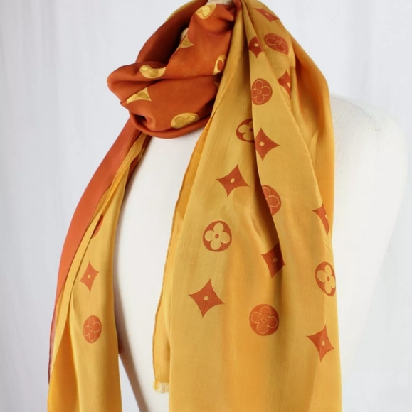 AUTHENTIC LOUIS VUITTON PUMPKIN ORANGE/YELLOW SCAR - Picture 2 of 9